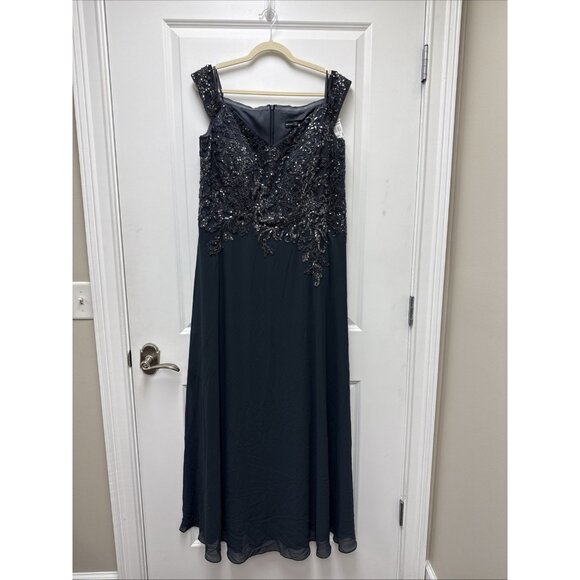 BETSY & ADAM Size 16W Gray Embellished Off The Shoulder Maxi Gown Cocktail Dress - Picture 2 of 9